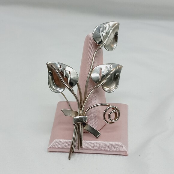 Jewelry - STERLING CORO sterling silver leaves brooch mid century